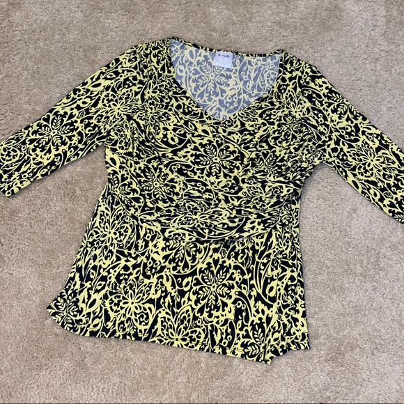 💛NWOT Rochelli Crossover Top💛 - Picture 13 of 14